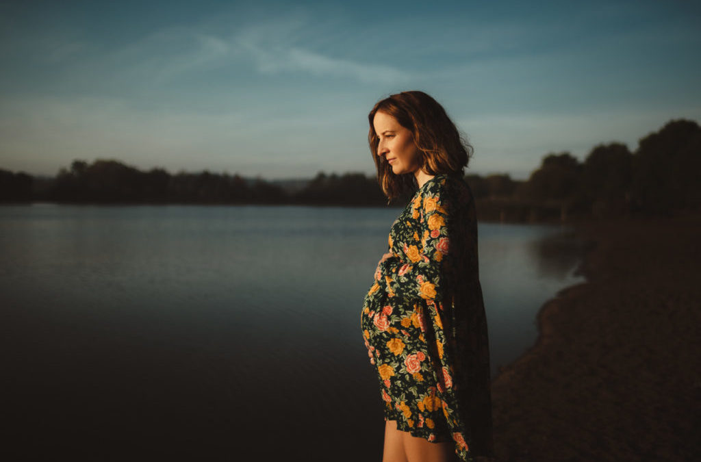 Outdoor Maternity Sessions in Surrey with Sharon, Scott + Family